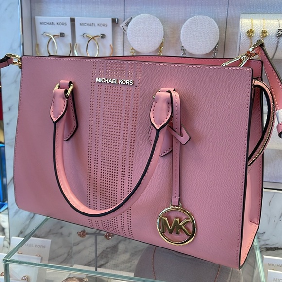 MICHAEL KORS
Sheila Medium CZ Faux Saffiano Leather Satchel Crossbody 
NWT - Picture 15 of 16